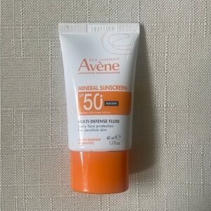 Avène 
 
Mineral Sunscreen Multi-Defense Fluid SPF 50+